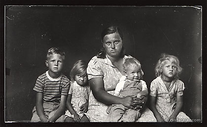 STAGE: Disfarmer @ St. Ann's Warehouse |